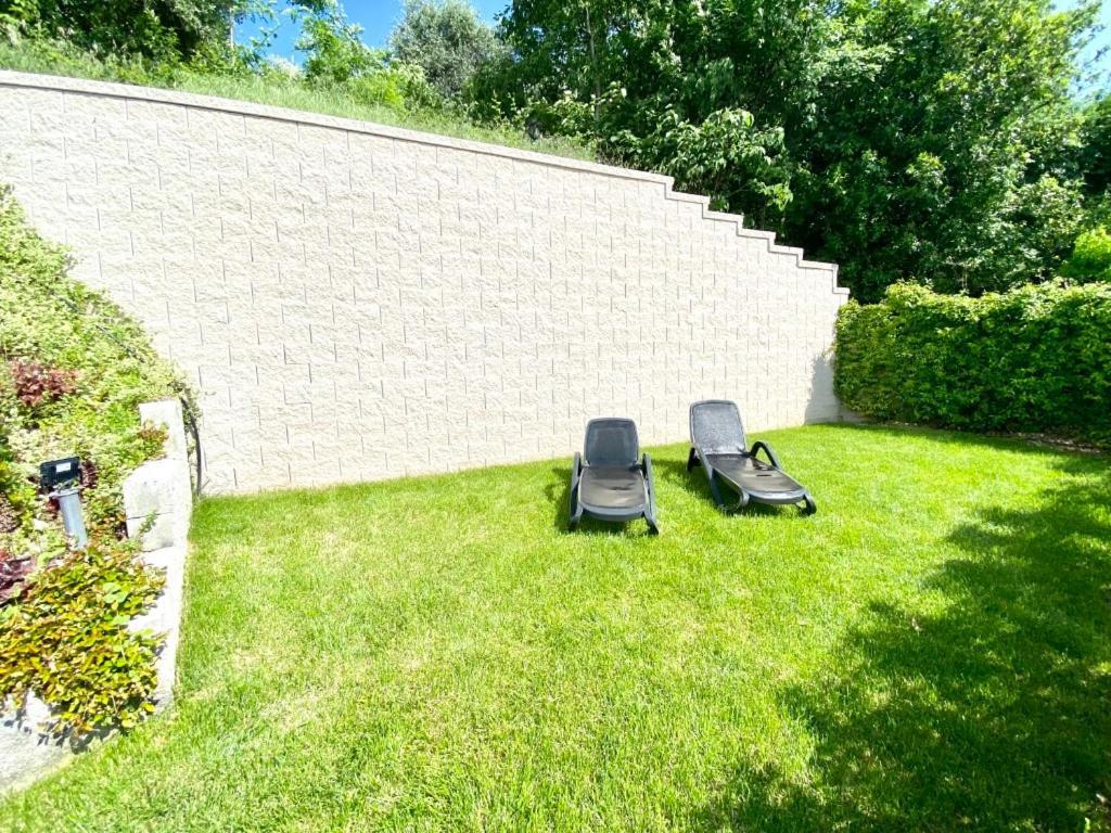 Lago 21 - Garden Terrace & Lake View Pastrengo Exterior photo